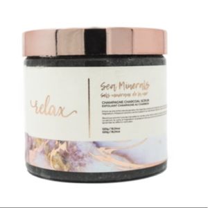 Manna Kadar Champagne Charcoal Body Scrub